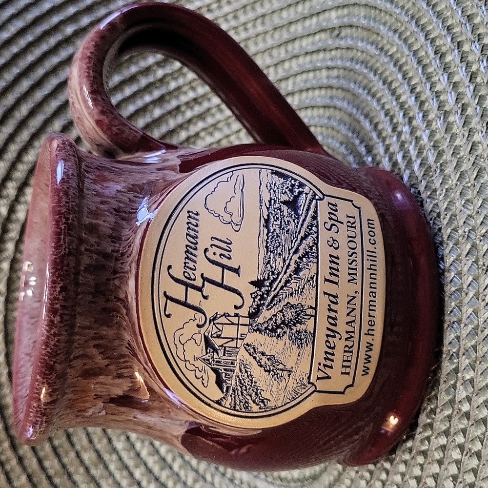 Deneen Pottery mug, BURGUNDY, great pre-owned condition, Hermann Hill